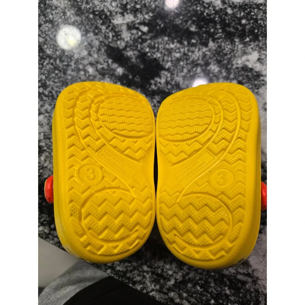 Disney Winnie the Pooh Yellow‎ Clogs Sandals Toddler Size 3 Red Strap Slip-On